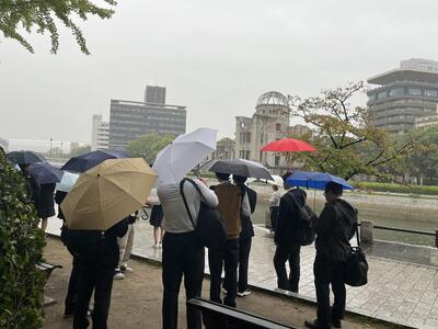 あいにくの雨模様でした